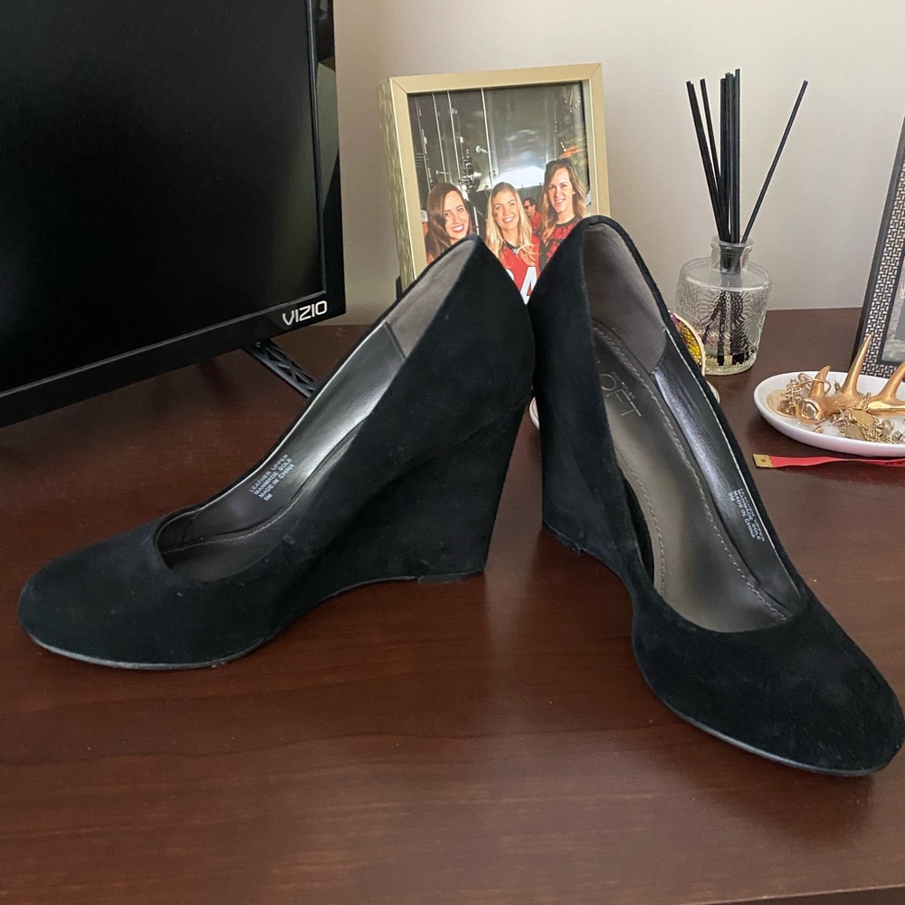 Suede Wedges with lots of life left!